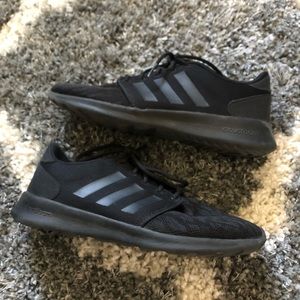 Adidas size 8 CLOUDFOAM QT RACER SHOES